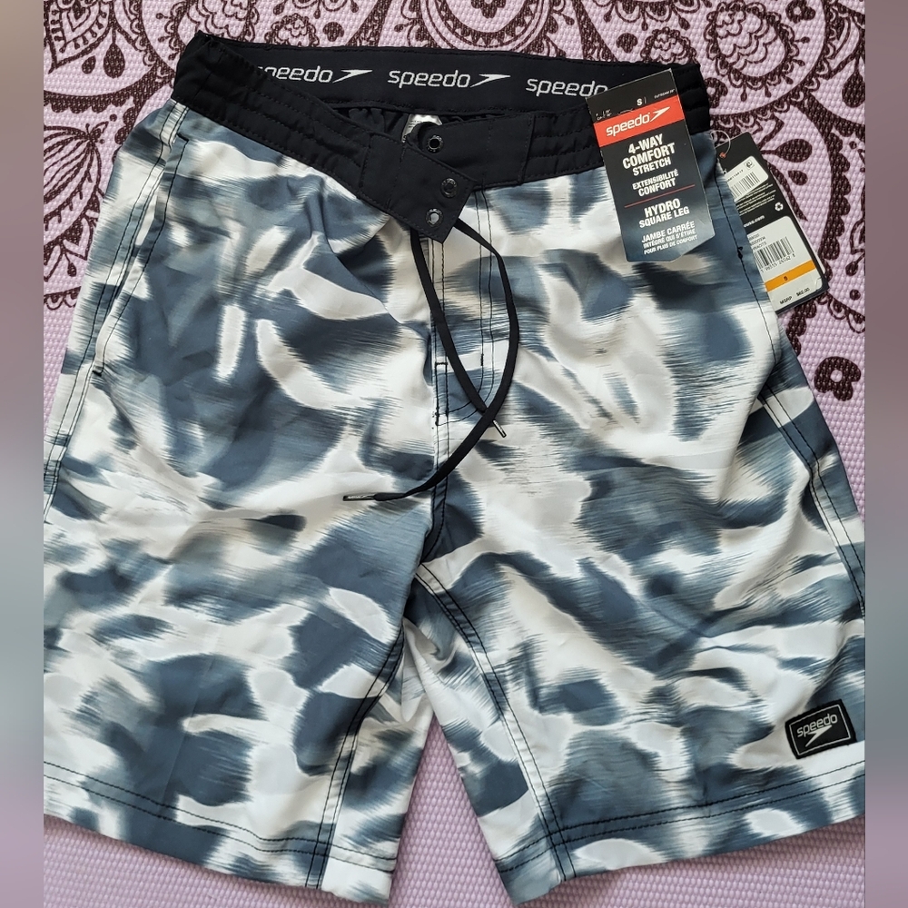 Speedo Men's Black and White Athletic Shorts